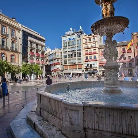 Elegante Plaza Constitución Málaga
