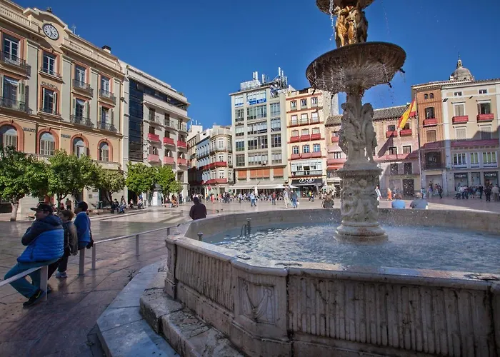 Elegante Plaza Constitucion Málaga